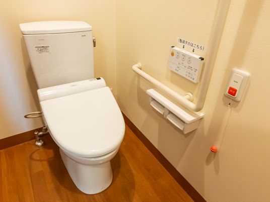 清潔なトイレの空間