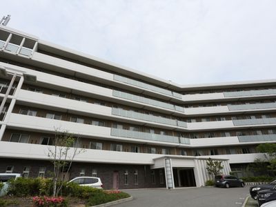 多階層のモダンな外観