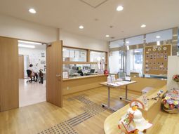 明るい応接スペース