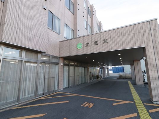 明るいエントランス風景