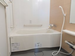 安全なバスタブ設備