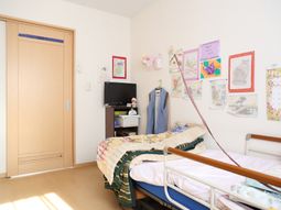 居室の様子を示す