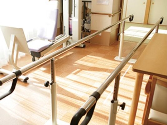 機能訓練のための歩行器具