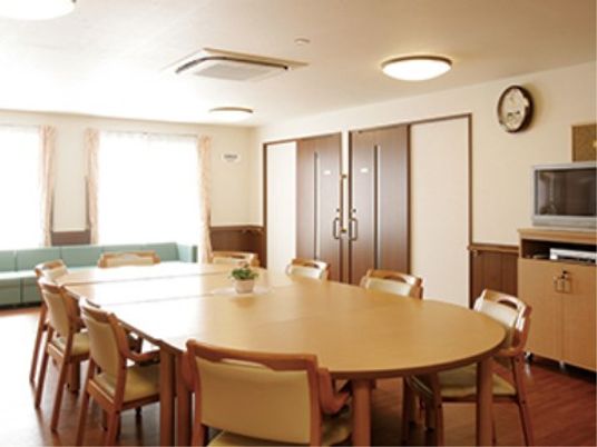 共有スペースの清潔な一室