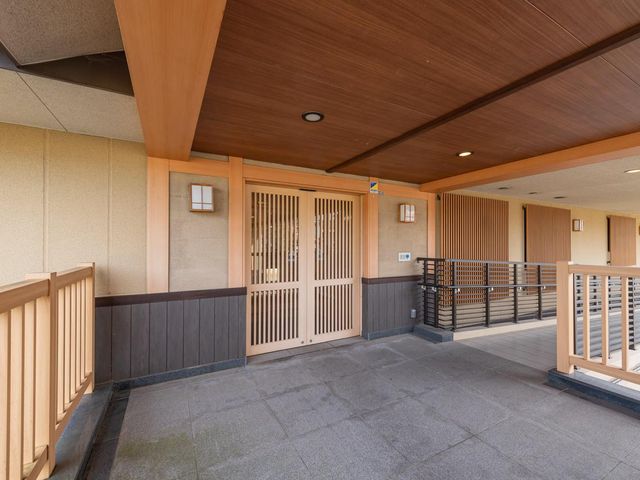 外観エントランス