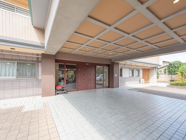 外観エントランス