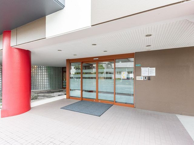 外観エントランス