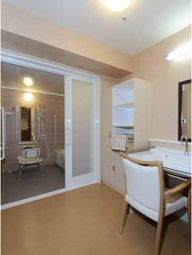 明るいトイレ付き居室