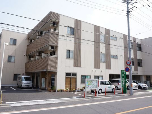 多階層建物の外観
