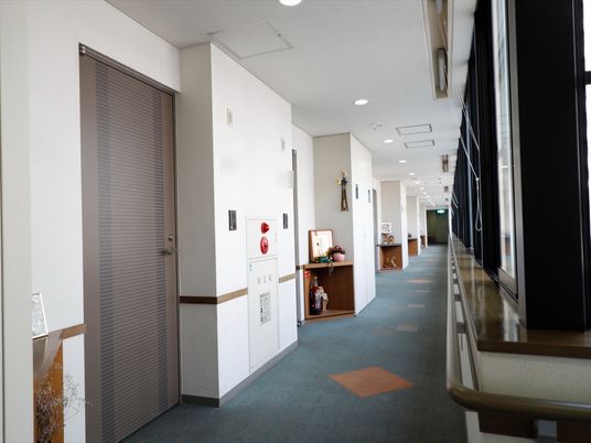 清潔な廊下の風景