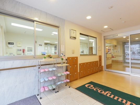 清潔感のある受付エリア