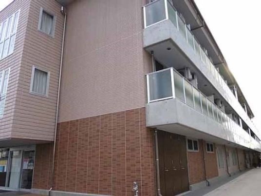 多階建て建物外観