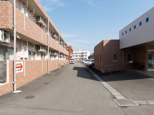 整備された施設外観