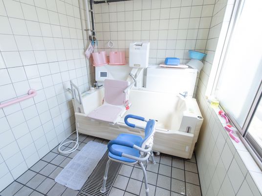 バリアフリー対応の浴室