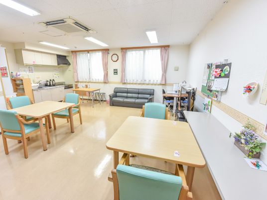明るい居室の光景