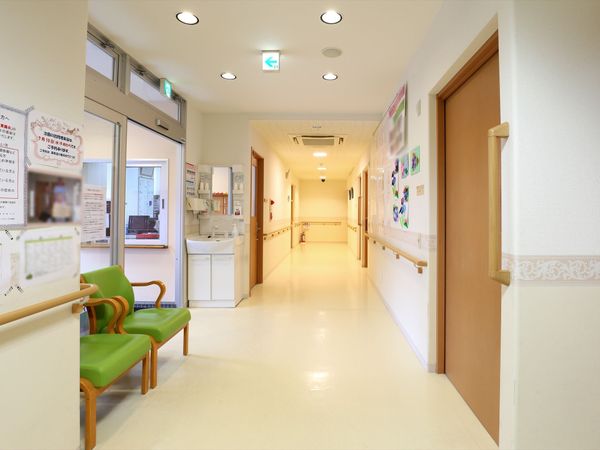 温かみのある廊下空間