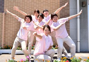 職員の集合写真