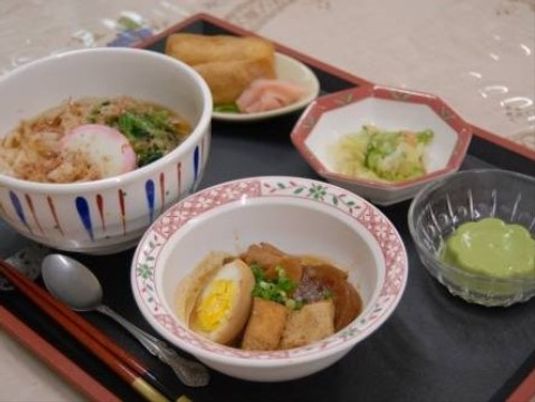 和風の彩り豊かな食事