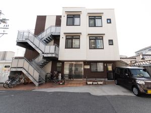 施設の外観写真