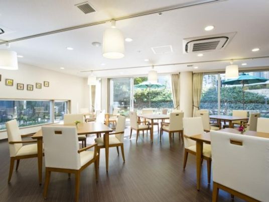 明るいダイニングエリア