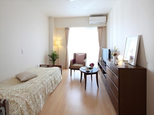 明るく清潔な居室