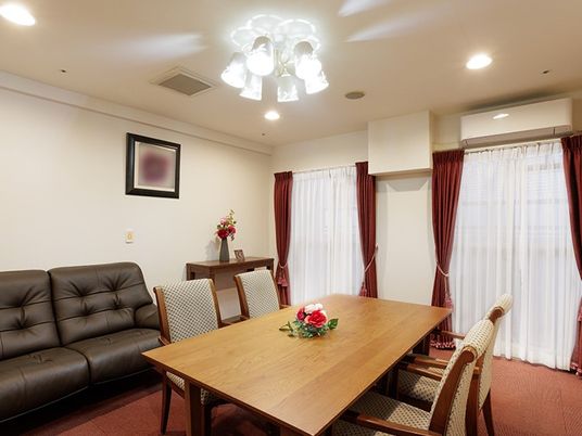 暖かみのあるダイニングルーム