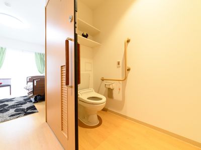 バリアフリー対応のトイレ