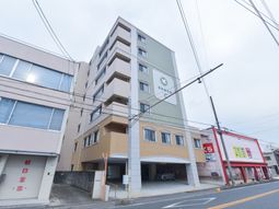 多階層の建物外観