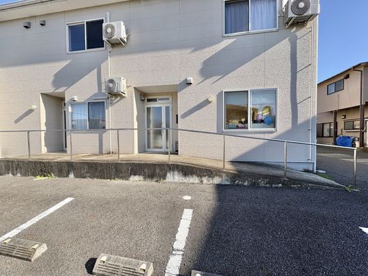 エントランスの外観