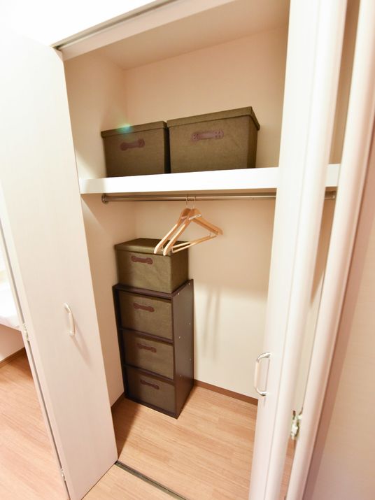 整理整頓されたクローゼット