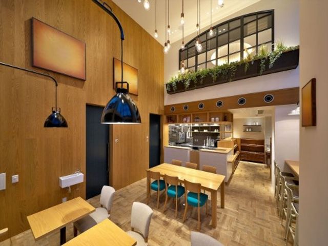 スタイリッシュな食堂空間