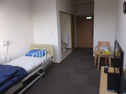居室の一角とトイレ