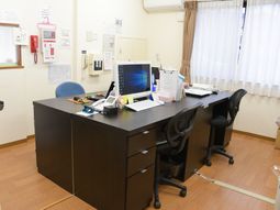 整理されたオフィスデスク