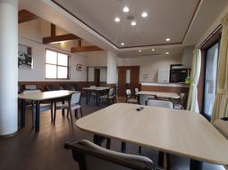 明るいレストラン風空間