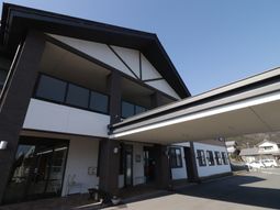 モダンなデザインのエントランス