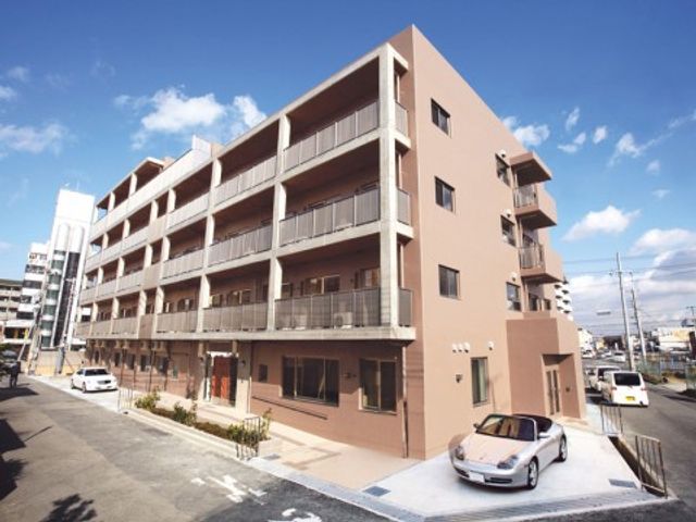 多階層の外観 外観 清潔感のある外観として、日当たりの良い建物をご覧ください。こちらの施設では勤務環境の良さを大切にしています。