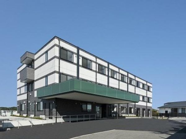 モダンな外観の建物