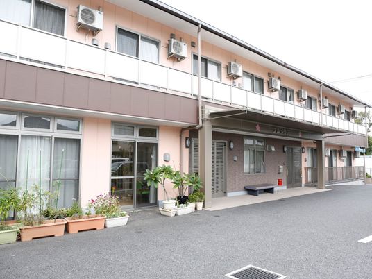 清潔な外観の建物
