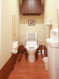 バリアフリートイレ空間