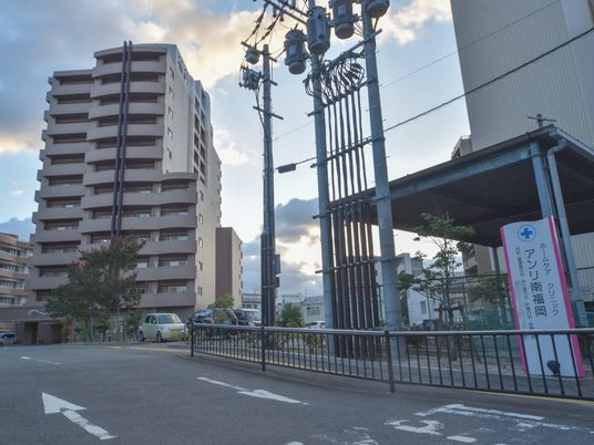 多階層の建物外観