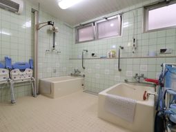 清潔な浴室の設備