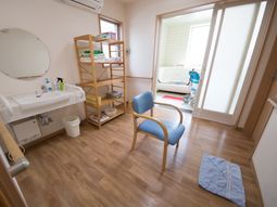 清潔感ある居室内観