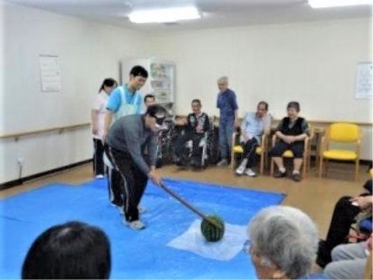 水風船バレー活動中
