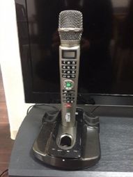 無線マイクと充電スタンド