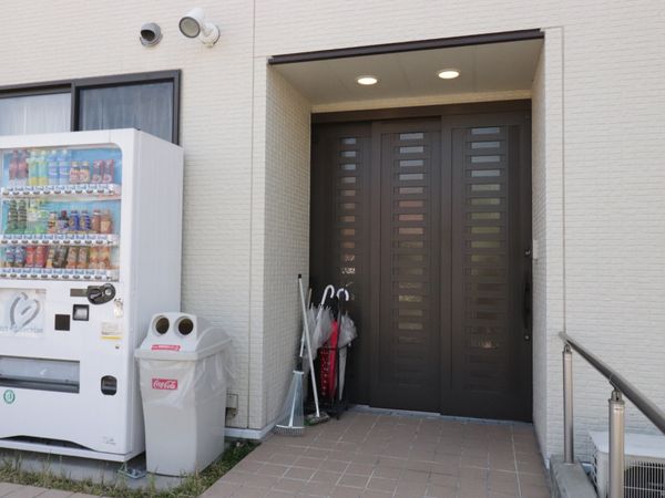 清潔感のあるエントランス