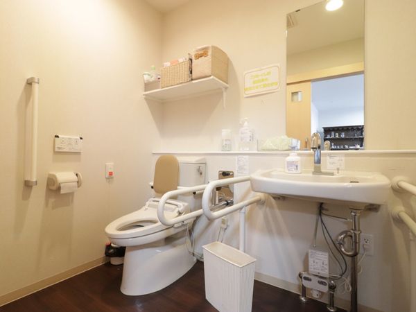バリアフリーなトイレ空間