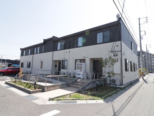 快適なエントランスの施設