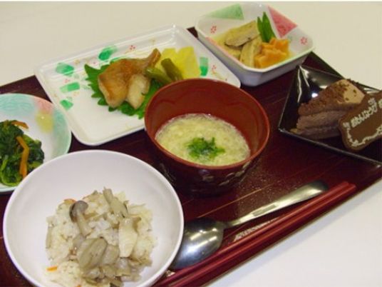 手作り感のある食事セット