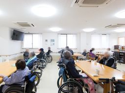 車椅子の方々の食堂