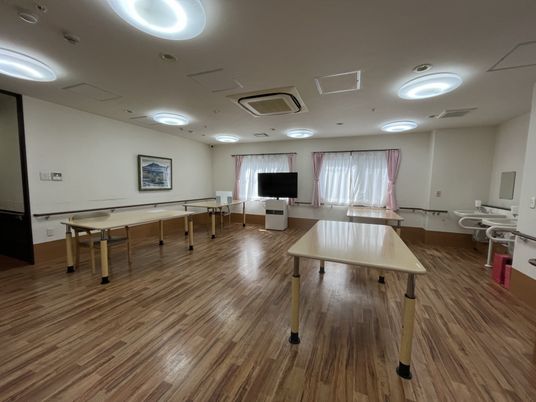 ゆったり過ごせる多目的室